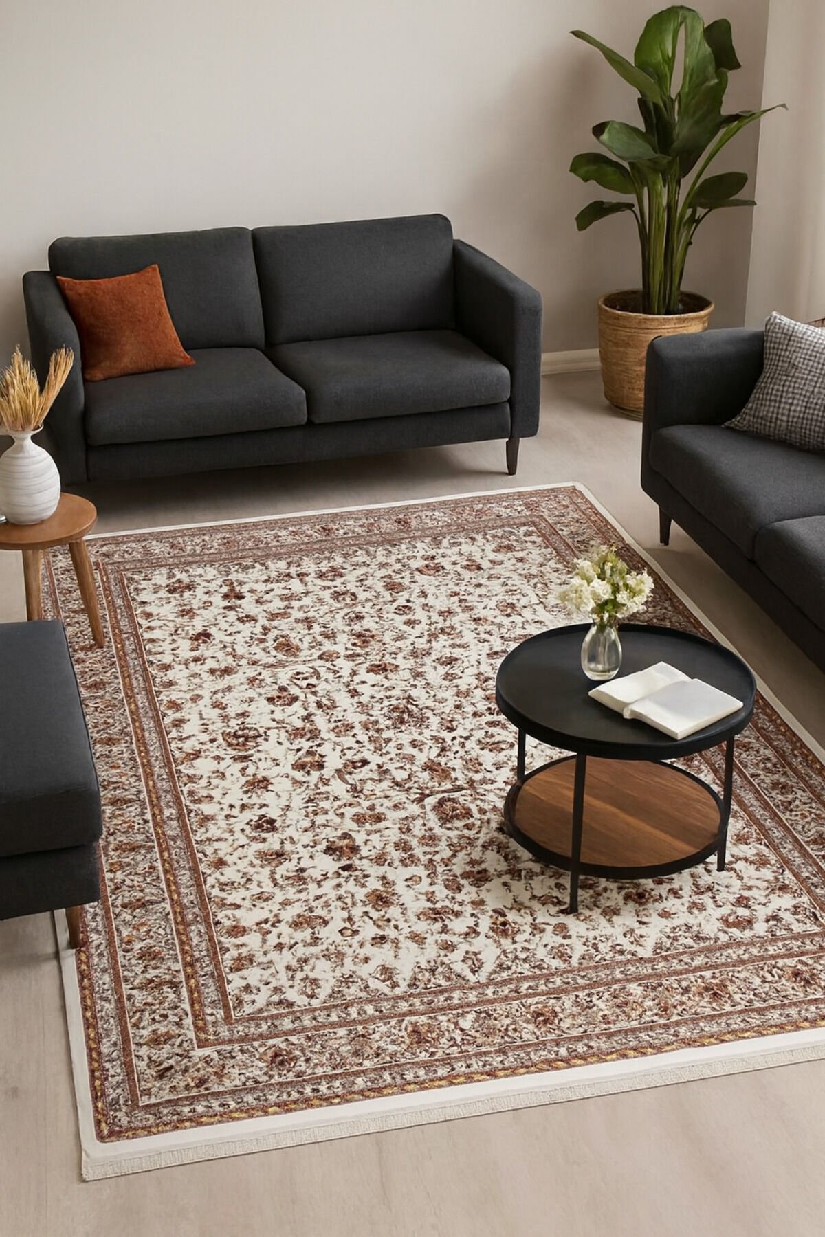 HANEDAN SIK DOKUMA İPEK AKRİLİK PARILTILI TÜY VERMEYEN YÜKSEK KALİTE SALON HALISI ORTA KALINLIKTADIR Bej Krem - 240 X 340