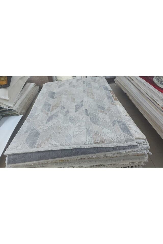 ALYA SIK DOKUMA ORTA KALINLIKTA AKRİLİK HALI