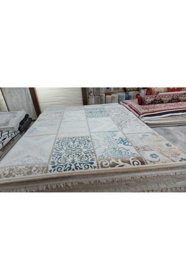 SARAY KLASİK SIK DOKUMA ORTA KALINLIKTA TEMİZLİĞİ KOLAY AKRİLİK HALI