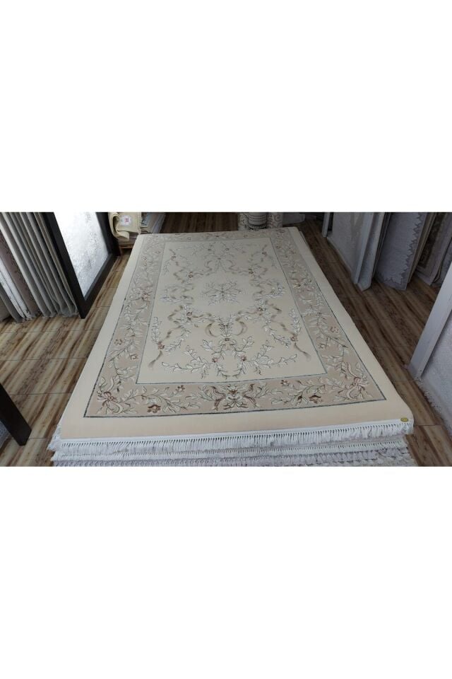 Salon Halısı Yün Halı Uşak Saf Yün Gözalıcı Zarif Özel Halı