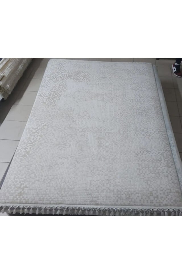 HALI SARAY SIK DOKUMA ORTA KALINLIKTA TOZ YAPMAYAN AKRİLİK HALI