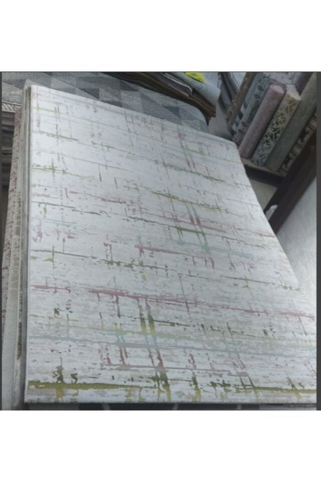 TİLYA SIK DOKUMA ORTA KALINLIKTA TOZ YAPMAYAN AKRİLİK HALI