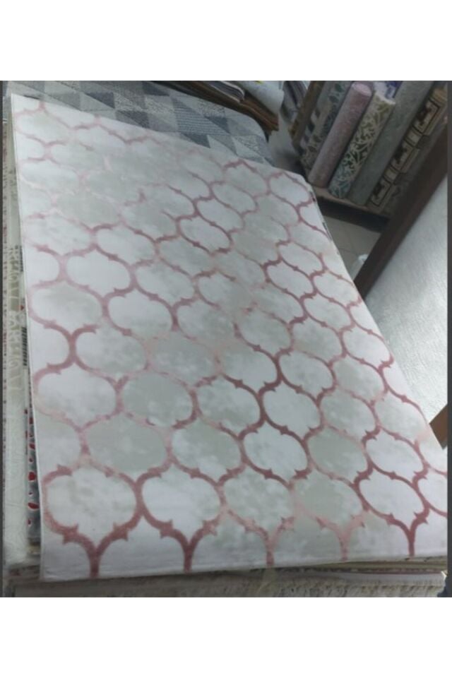 TİLYA SIK DOKUMA ORTA KALINLIKTA TOZ YAPMAYAN AKRİLİK HALI