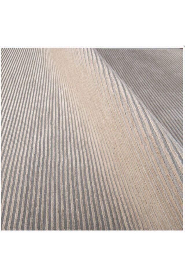 SİDE SIK DOKUMA AKRİLİK HER EBAT KESME YAPILAN ORTA KALINLIKTA HALI 4M EBAT VAR KORİDOR,MUTFAK