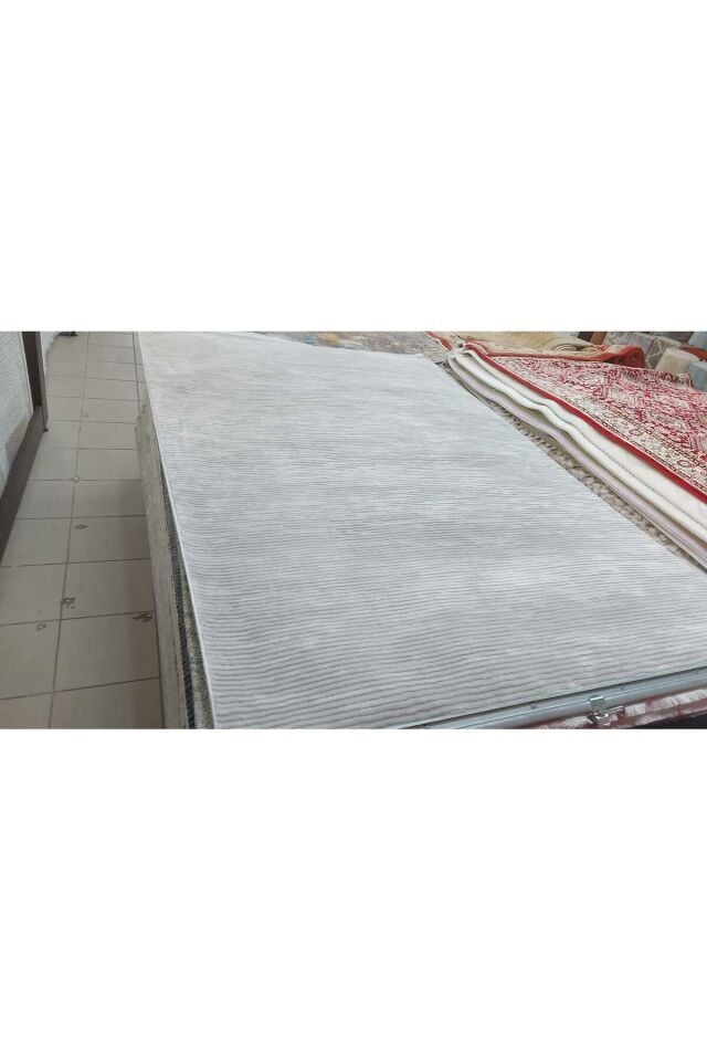 SİDE SIK DOKUMA AKRİLİK HER EBAT KESME YAPILAN ORTA KALINLIKTA HALI 4M EBAT VAR KORİDOR,MUTFAK