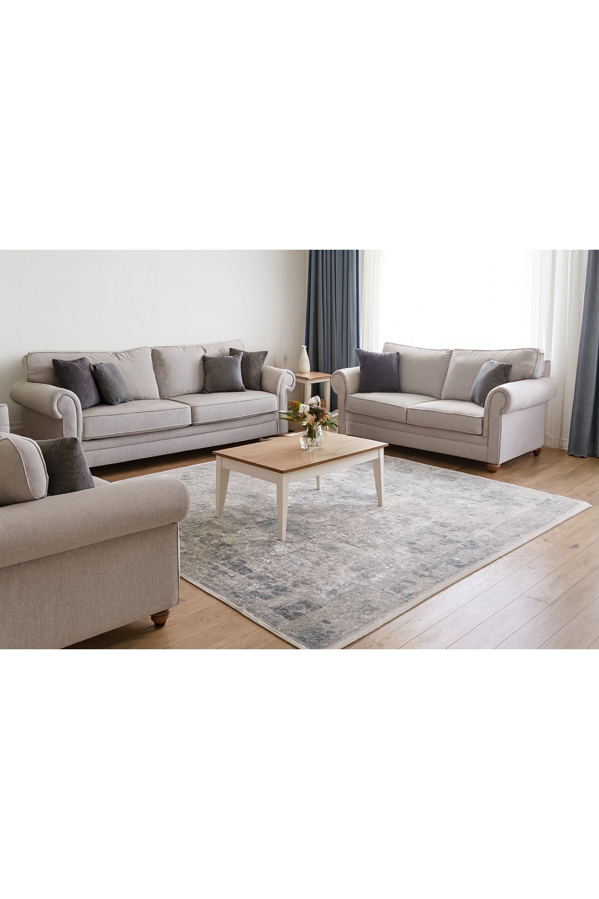 halı saray sık dokuma orta kalınlıkta süper akrilik halı