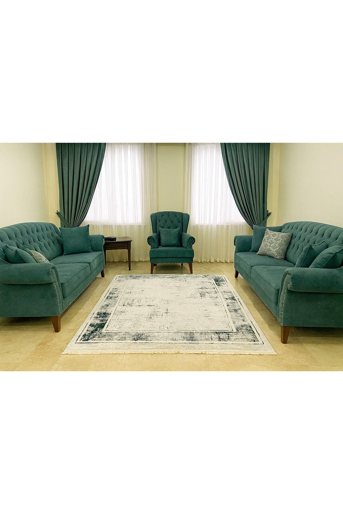 ALYA SIK DOKUMA ORTA KALINLIKTA AKRİLİK HALI Siyah Krem - 160 X 230